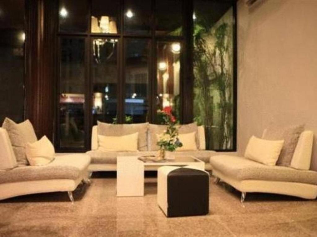 Huay Kaew Palace 1 Hotel Chiang Mai Exterior photo