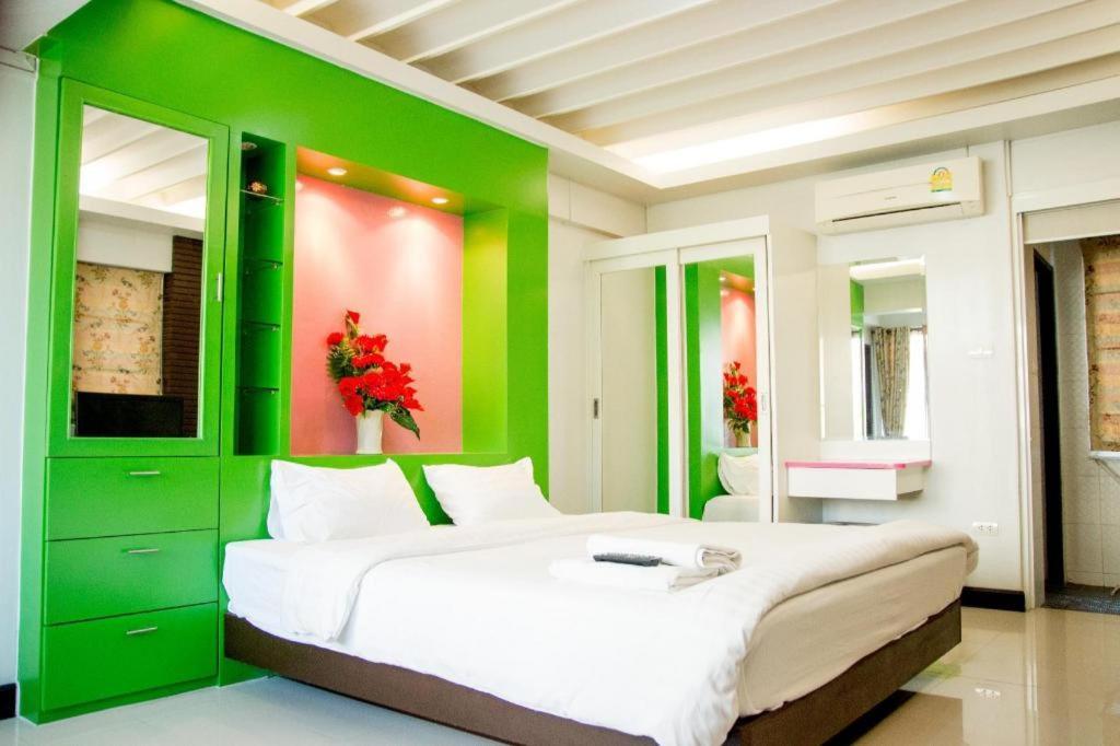 Huay Kaew Palace 1 Hotel Chiang Mai Exterior photo